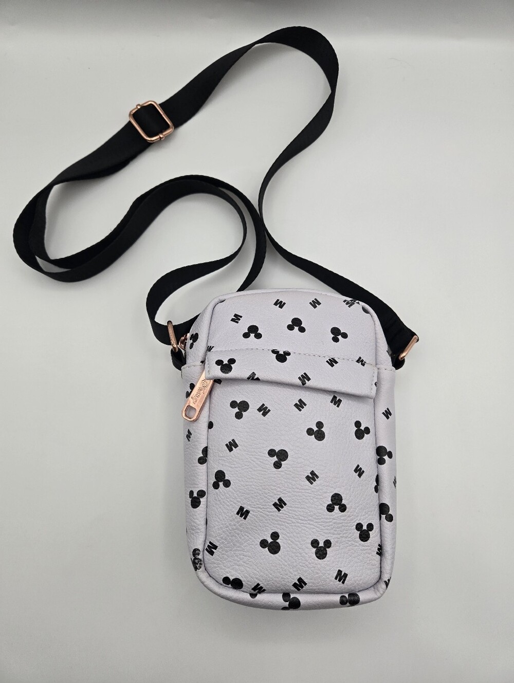 Buckle Down Disney Black White Mickey Mouse Head M Icon Crossbody Bag Purse